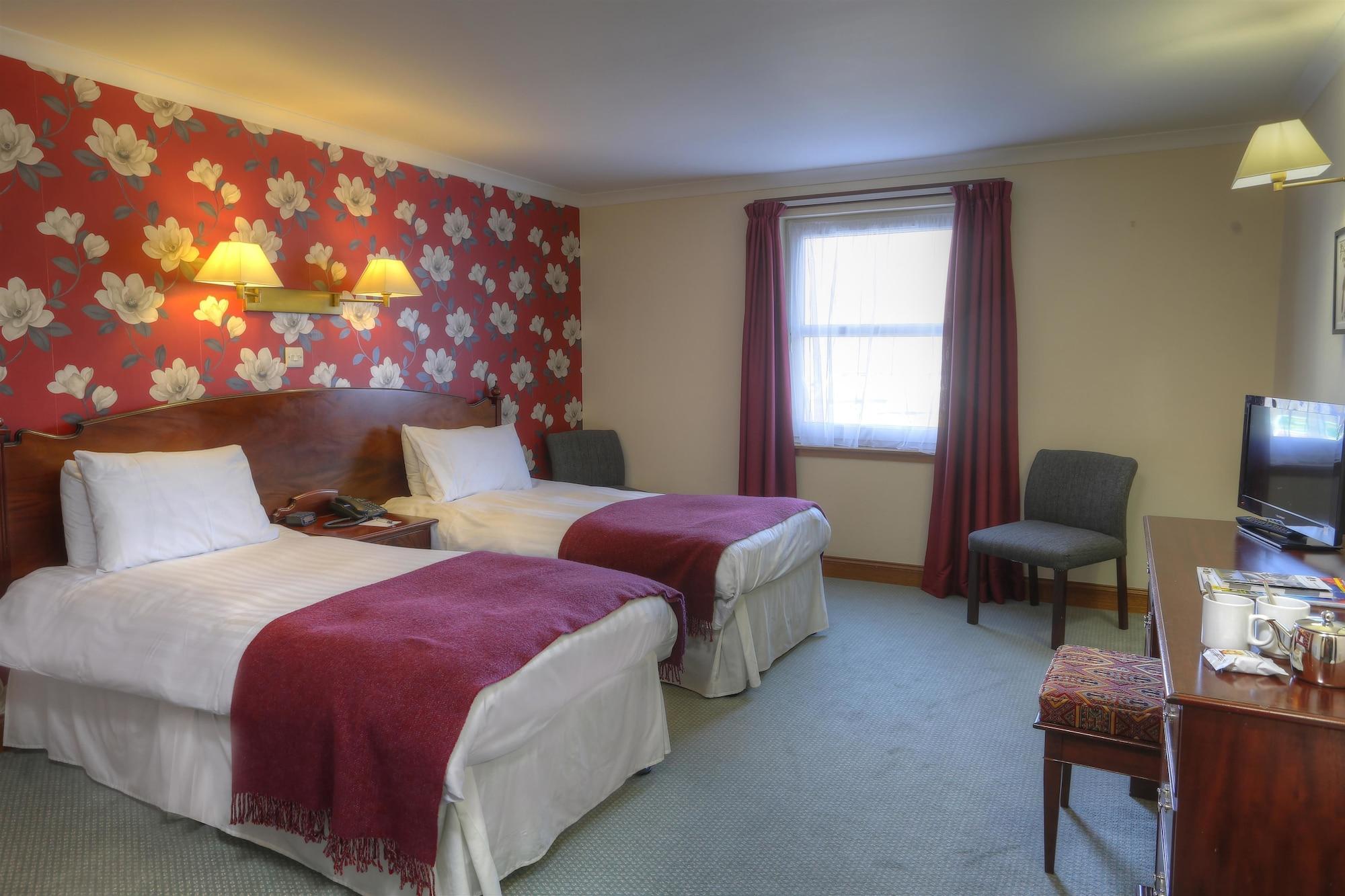 Best Western The Crianlarich Hotel Bagian luar foto